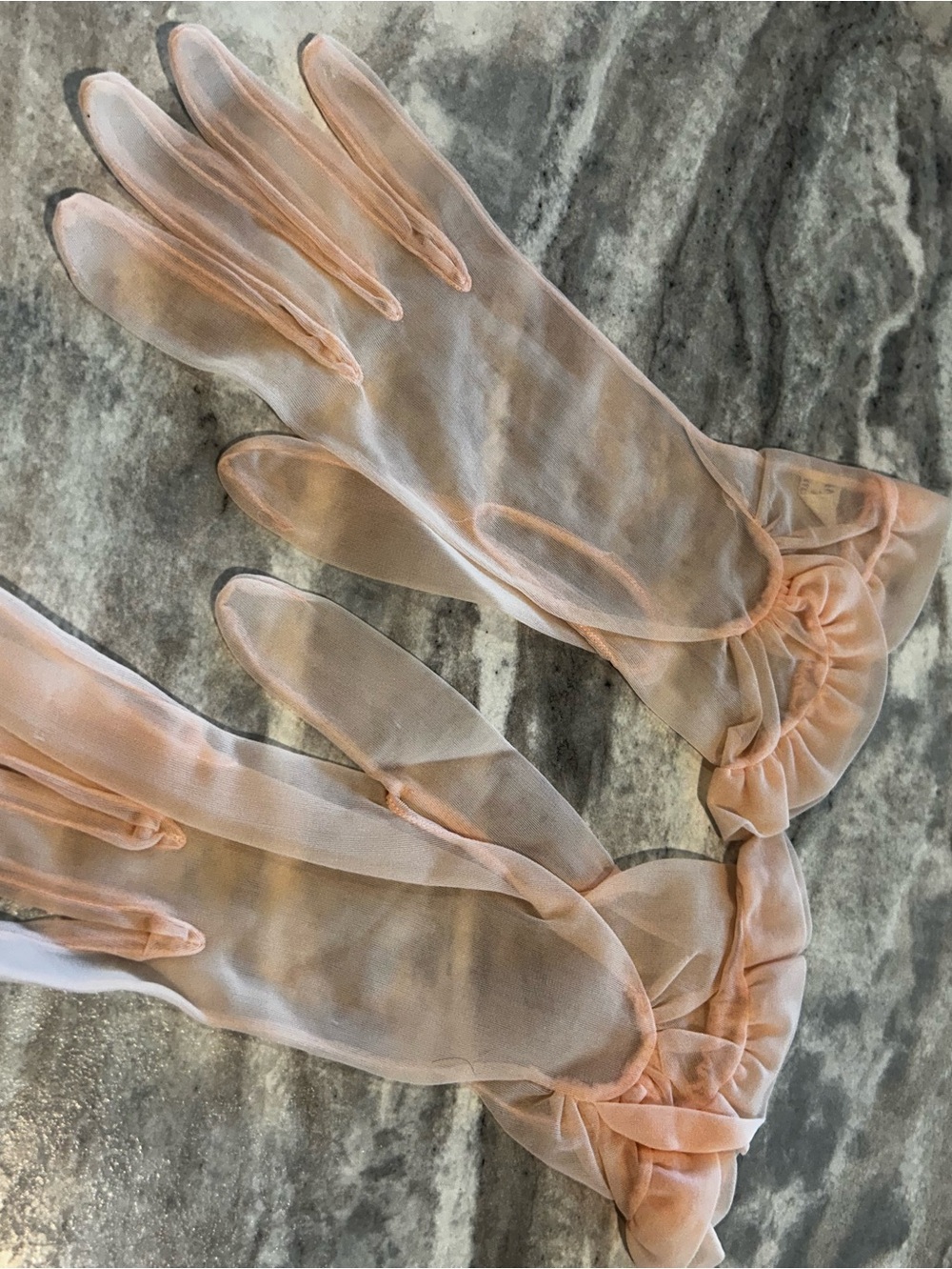 Vintage 1950’s Sheer Pink Gloves - Hansen size7